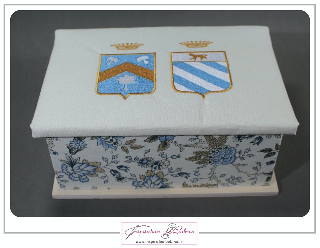 Boite en bois molletonnée